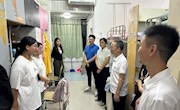 党委常委、副校长何兴道走访看望学院2023级新生