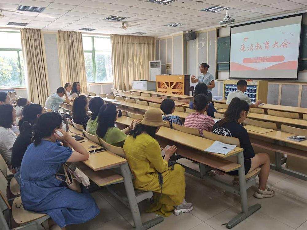 4dfb55f83f214ad6b13c806fadd27c83.jpg 4dfb55f83f214ad6b13c806fadd27c83.jpg