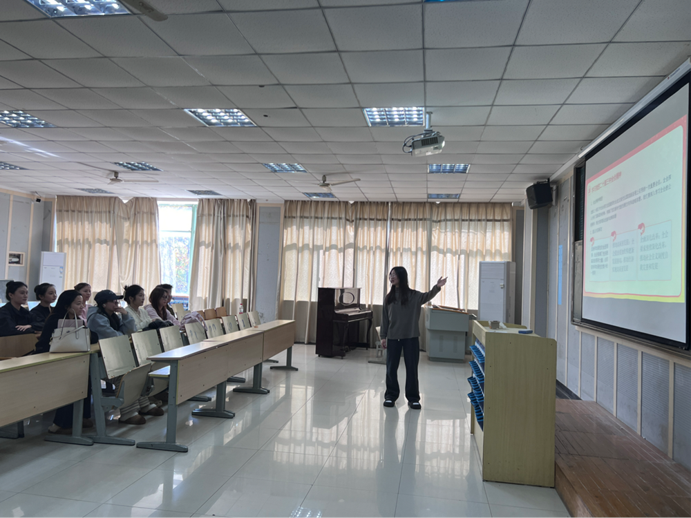 向兰琪1.png 向兰琪1.png